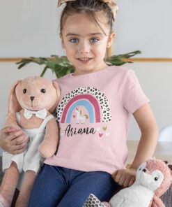 Girl-wearing-pink-unicorn-tshirt