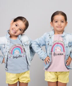 Girls-wearing-unicorn-tshirts